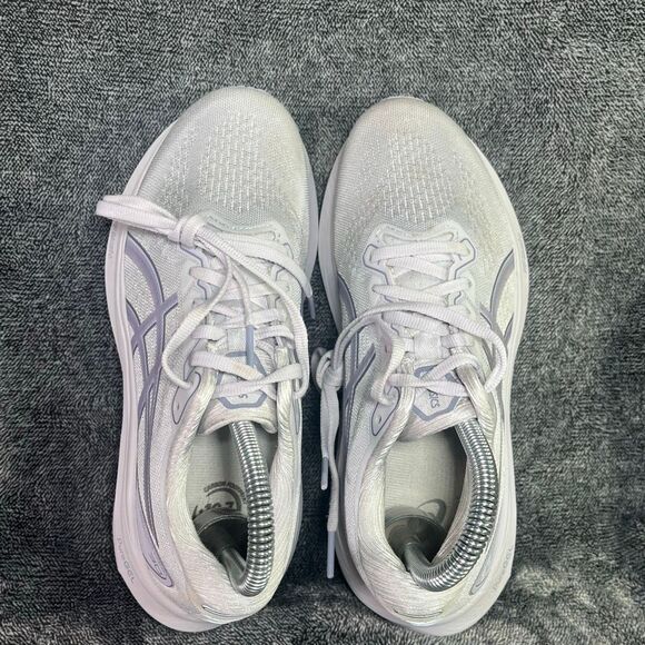 Asics Gel-Kayano 30 running shoe in the Lilac Hint / Ash Rock size 6 - Picture 5 of 8